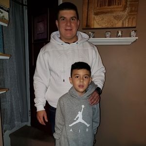 Meet your Posher, Edwin leonardo